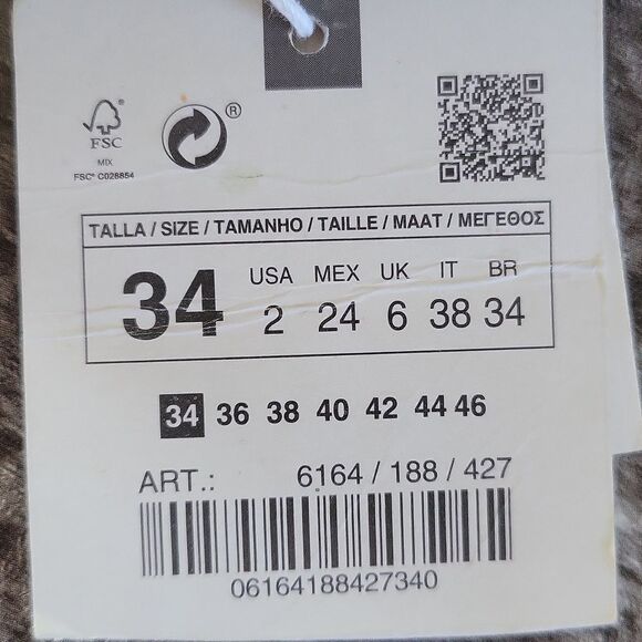 Zara Size 34 Mid Rise Blue Skinny Jeans with Studs and Rhinestones - Picture 4 of 4